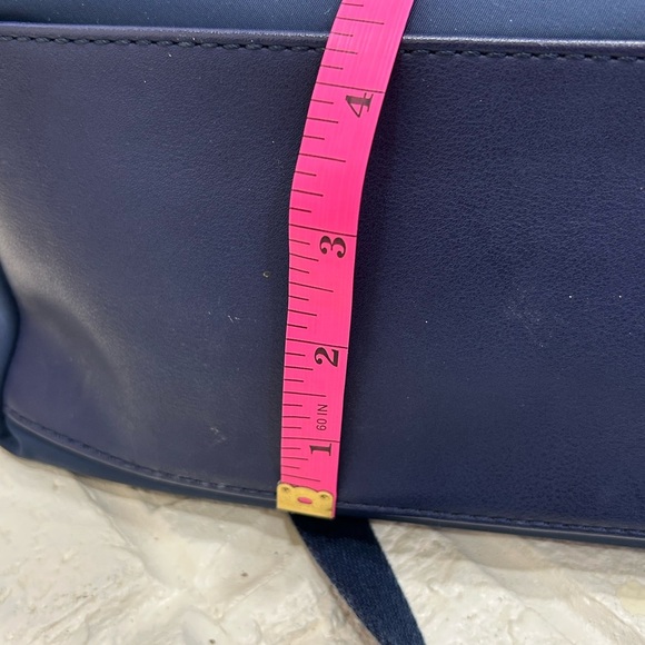 Tommy Hilfiger Navy Blue Nylon Crossbody Bag w/ Gold-Tone Hardware - Picture 7 of 9